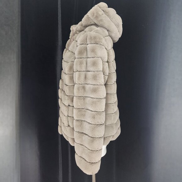 Charlie B Women’s Size M/M Gray Faux Fur Quilted Puffer Reversible Hooded Jacket - Picture 3 of 6